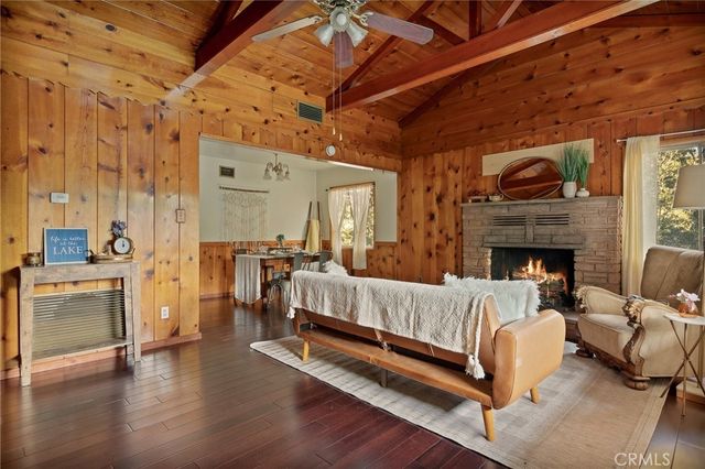720 Rocky Loop, Crestline