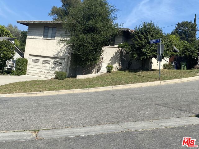 3348 Bennett Drive, Los Angeles