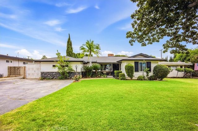 1450 E Pioneer, West Covina