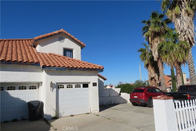 435 Questa Court, Palmdale