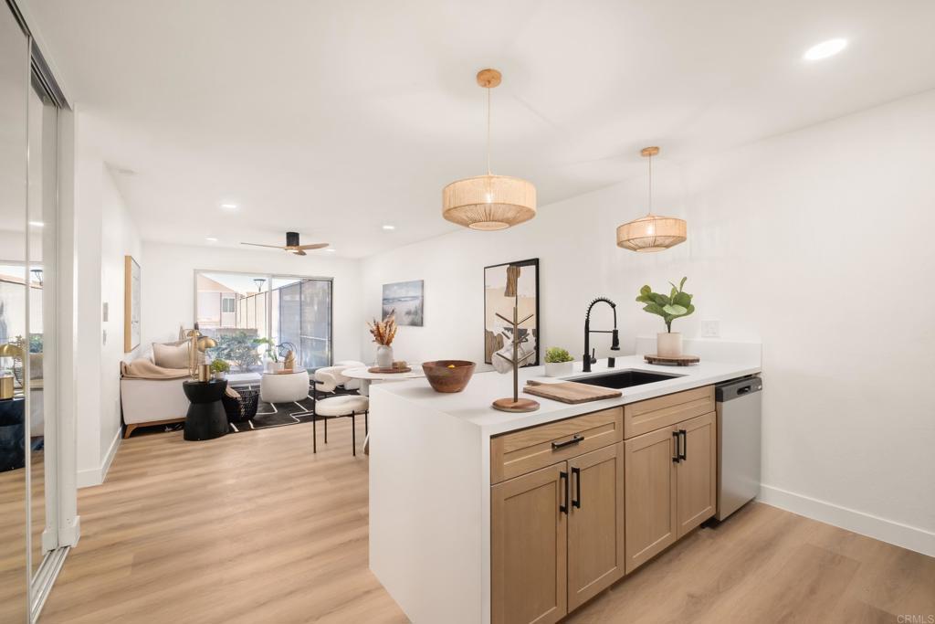 Photo of Listing #PTP2602197