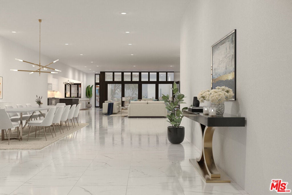 Photo of Listing #26668245