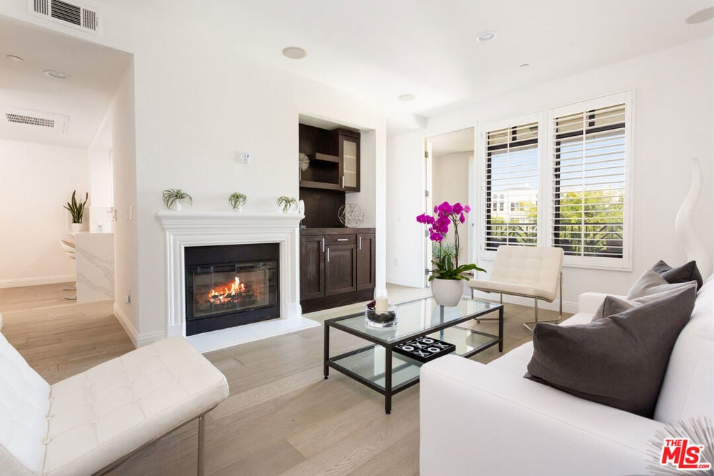 Photo of Listing #26666865