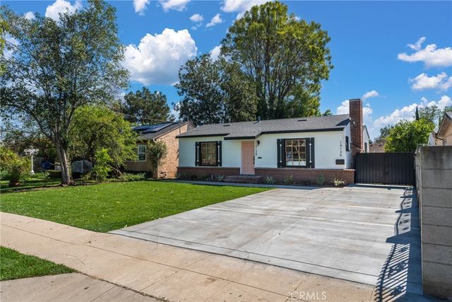 14138 Archwood, Van Nuys