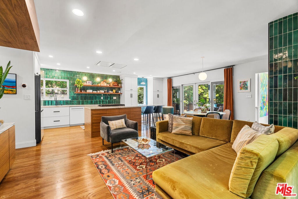 Photo of Listing #26667901