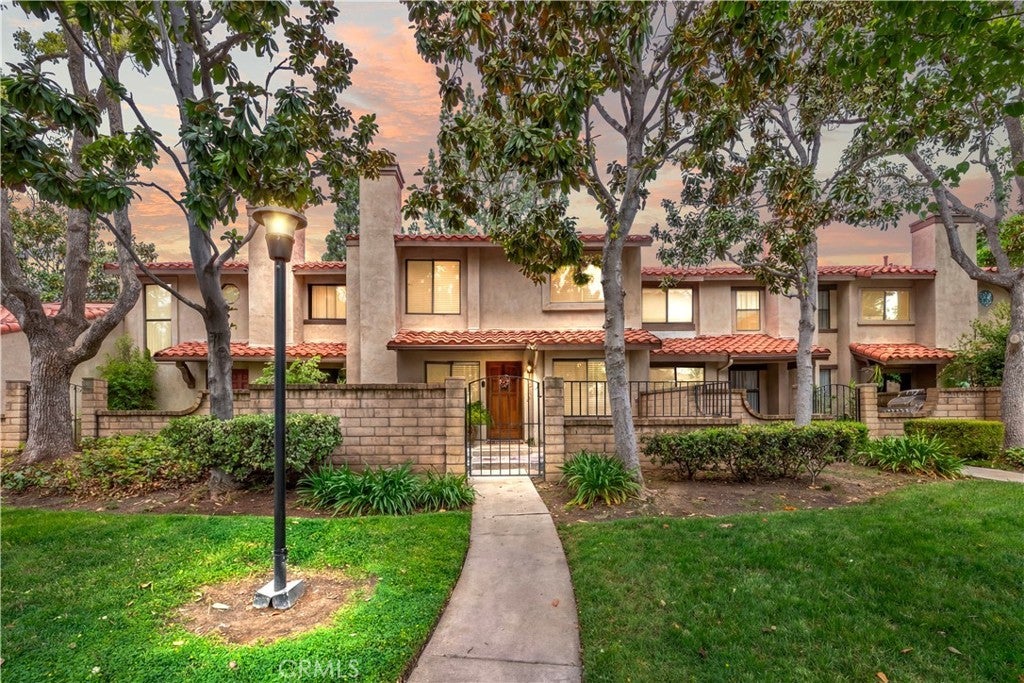 Photo of Listing #IV26062979