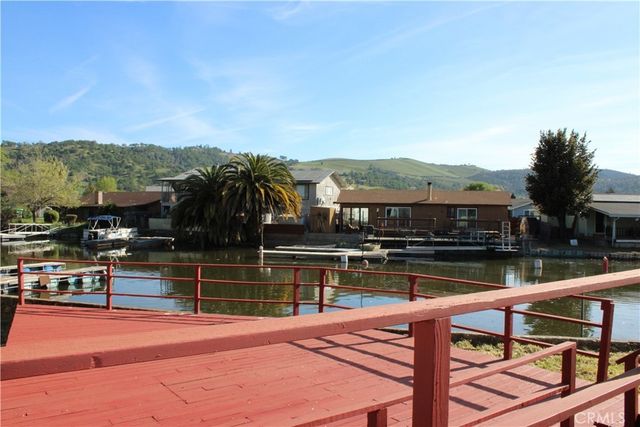 12980 Island Dr, Clearlake Oaks