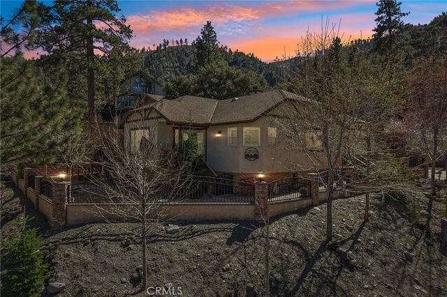 5319 Desert View, Wrightwood
