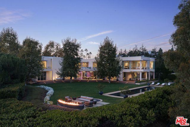 652 Chautauqua Boulevard, Pacific Palisades