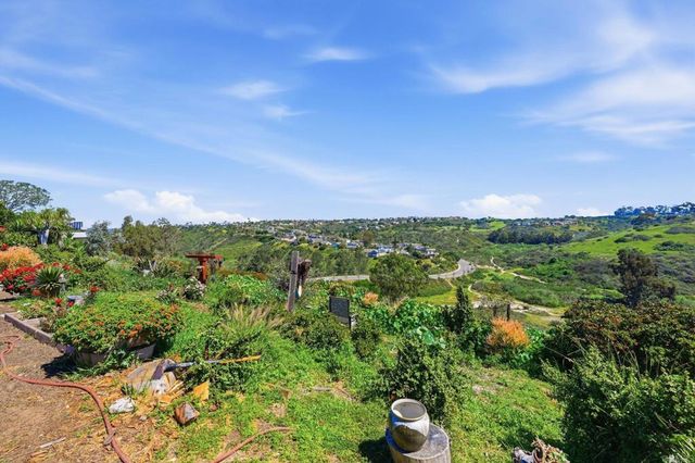 1355 Rainbow Ridge Lane, Encinitas