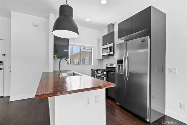 4859 Coldwater Canyon # 12, Sherman Oaks