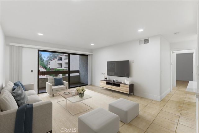 600 W 3rd Street # A210, Santa Ana