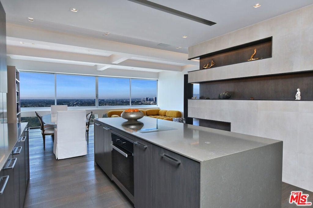 Photo of Listing #26668555