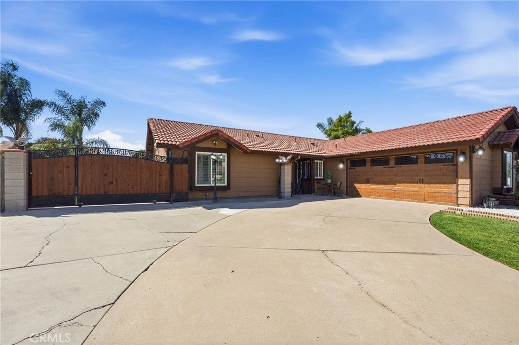 Photo of Listing #DW26064075