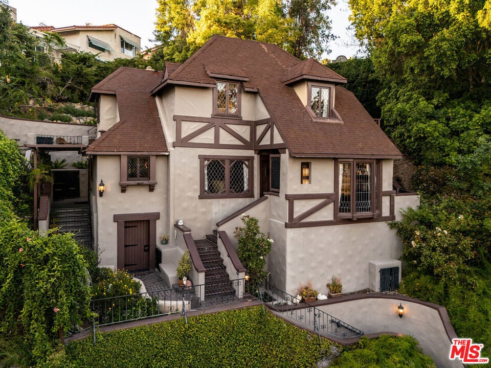 Photo of Listing #26669171