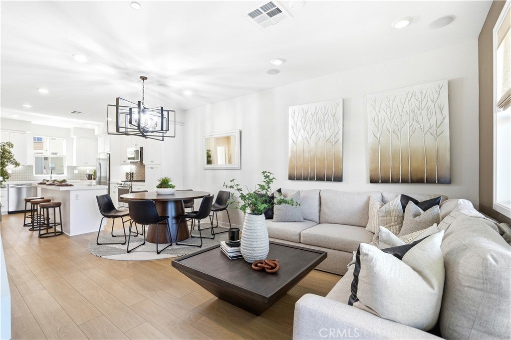 Photo of Listing #OC26063769