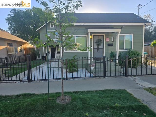 Photo of Listing #41128400