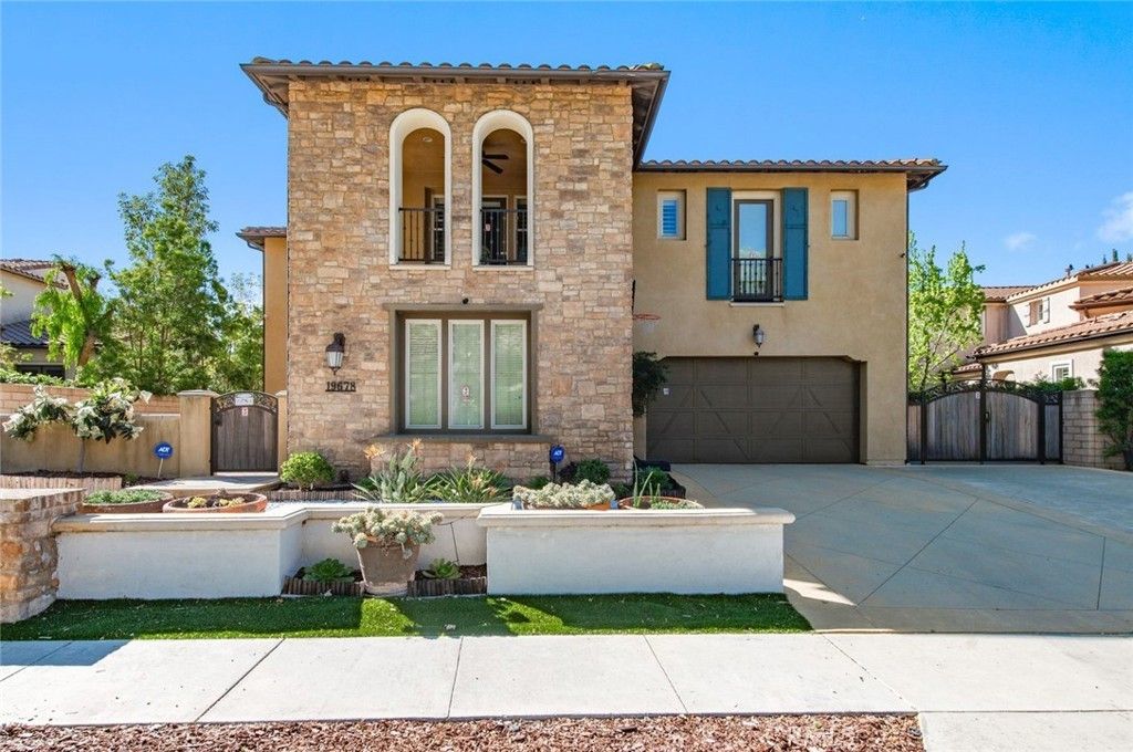19678 Three Oaks, Walnut