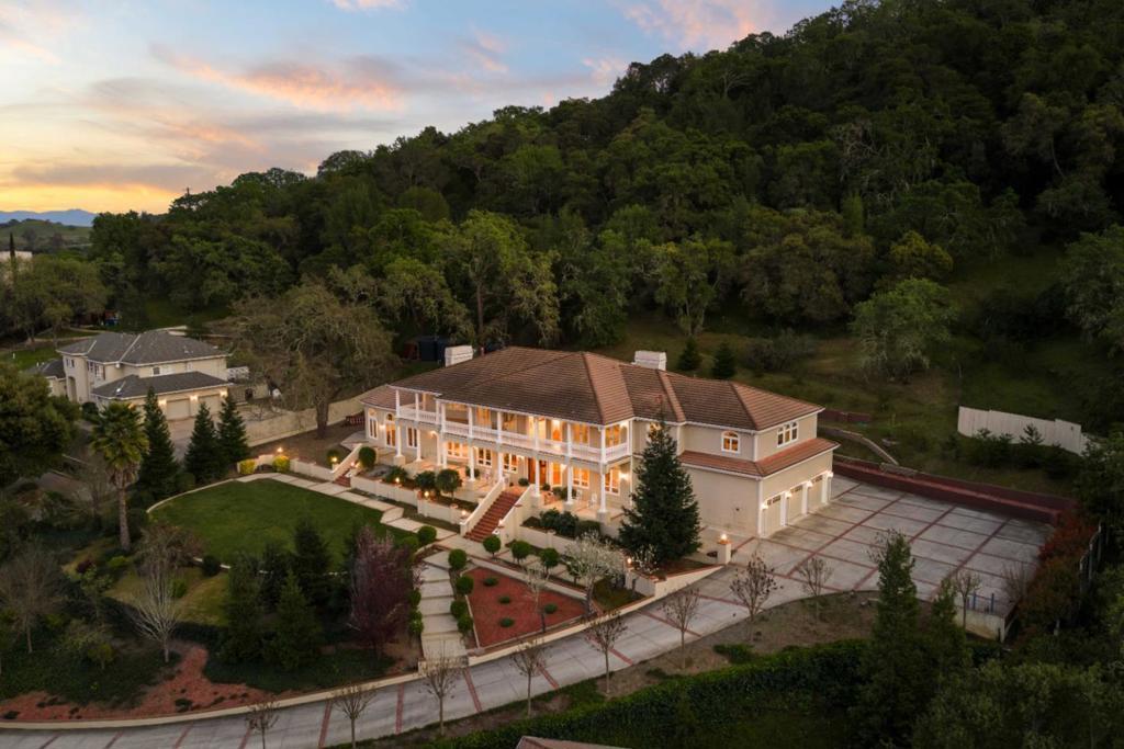 Photo of Listing #ML82040159