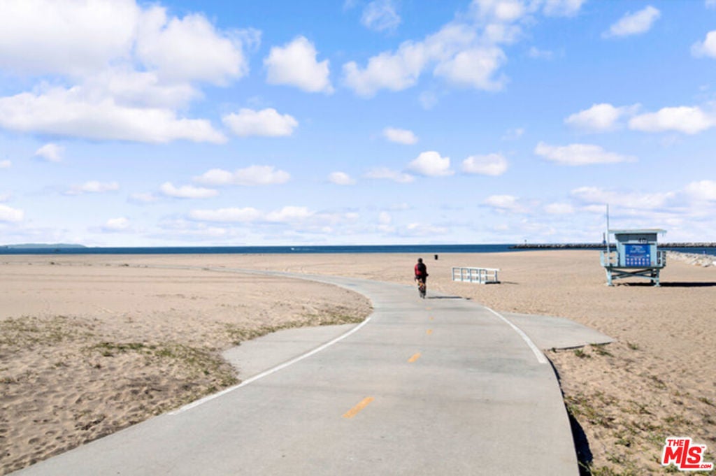 Photo of Listing #26668799