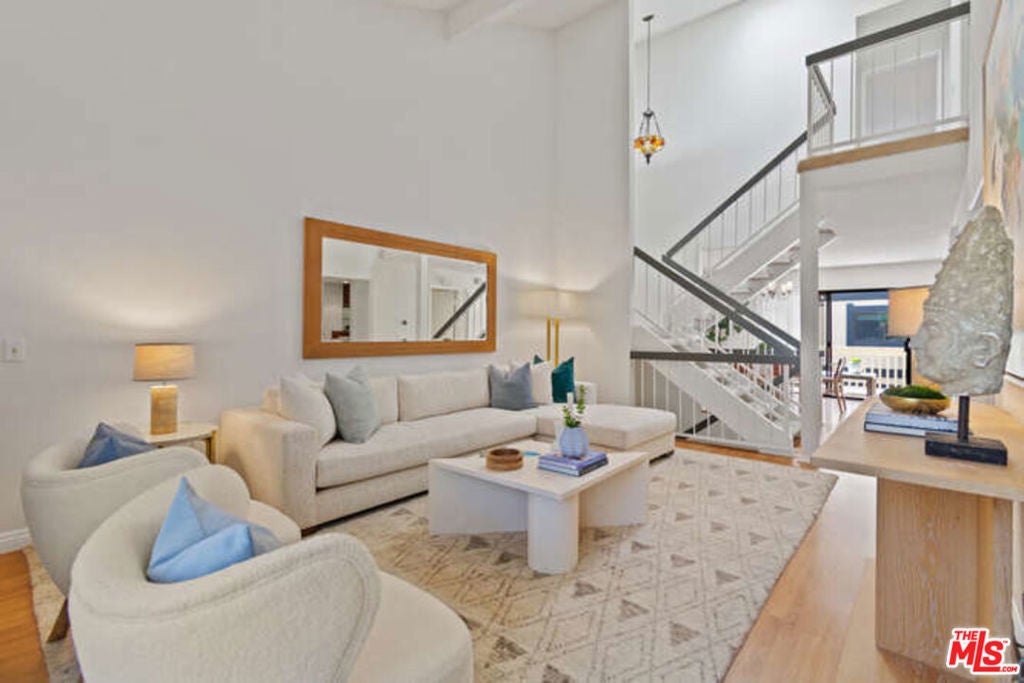 Photo of Listing #26669469