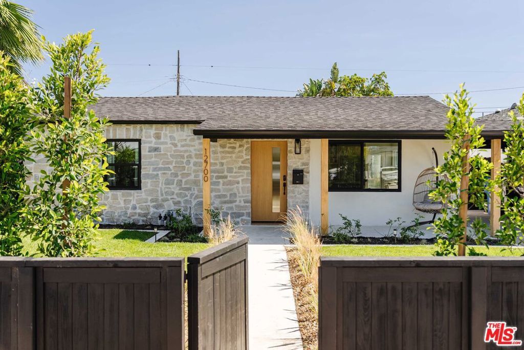 Photo of Listing #26669333