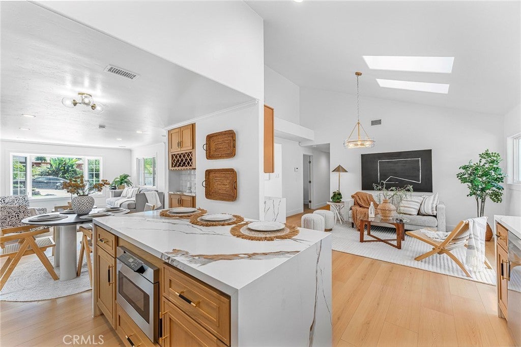 Photo of Listing #OC26063777