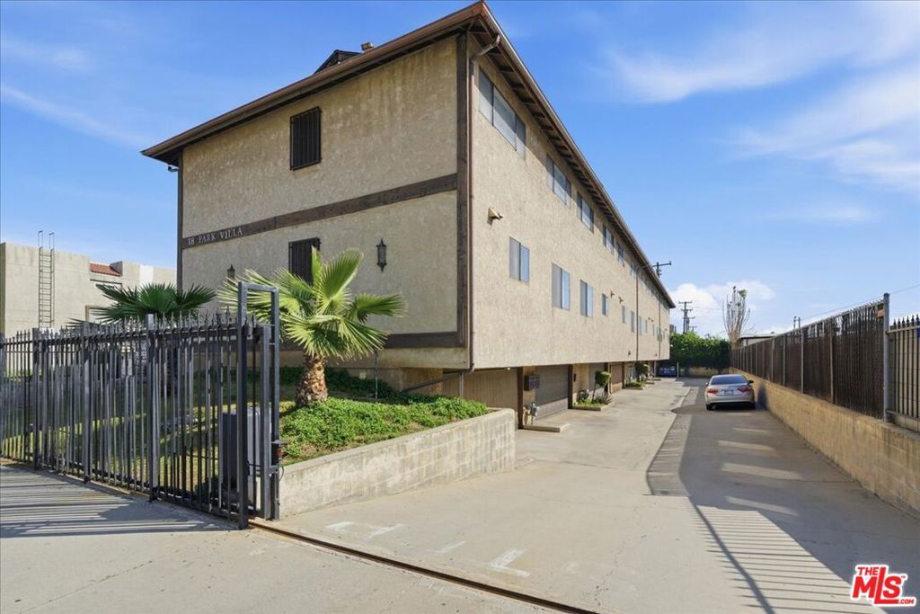 Photo of Listing #26669547