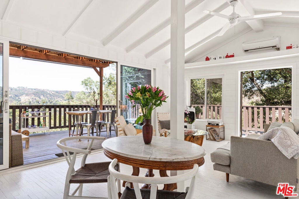 Photo of Listing #25630769