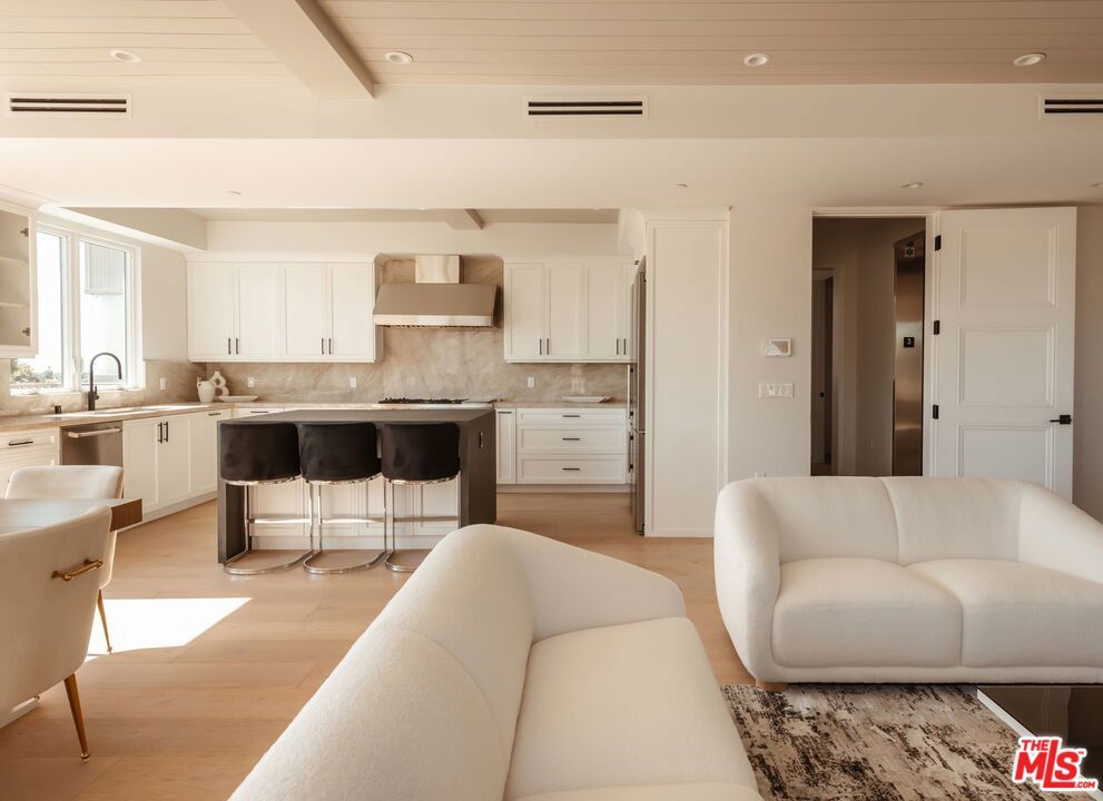 Photo of Listing #26669591