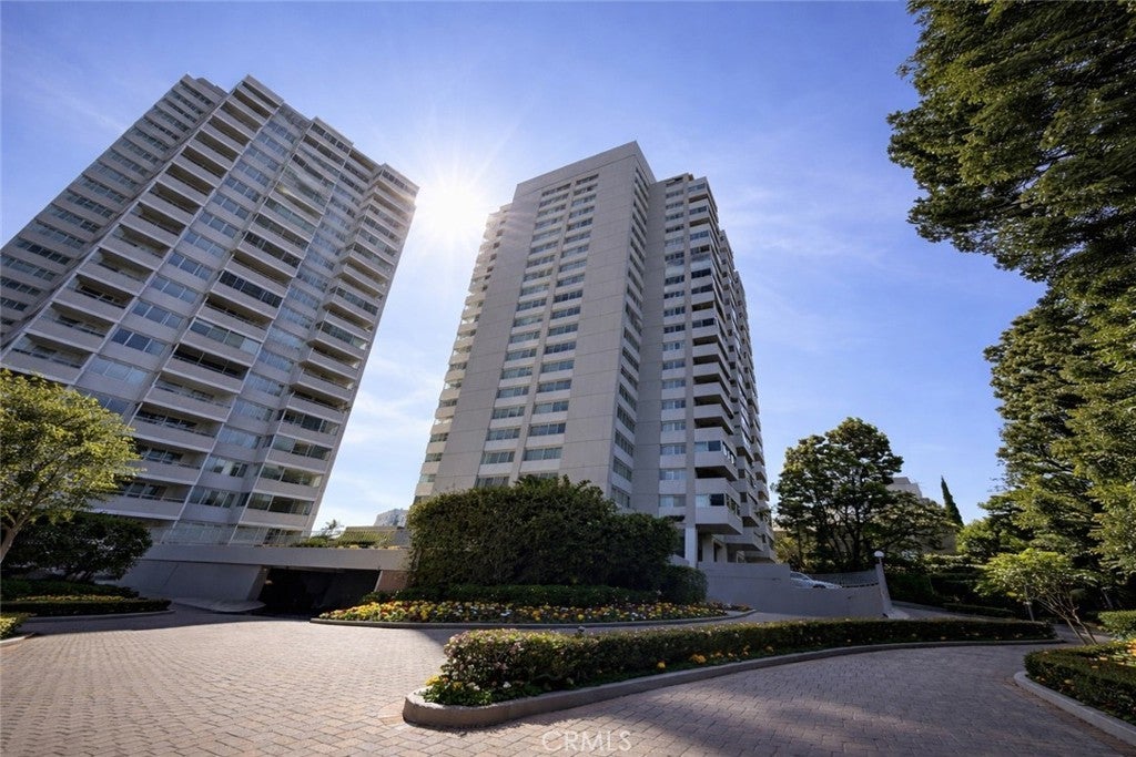 Photo of Listing #DW26065039