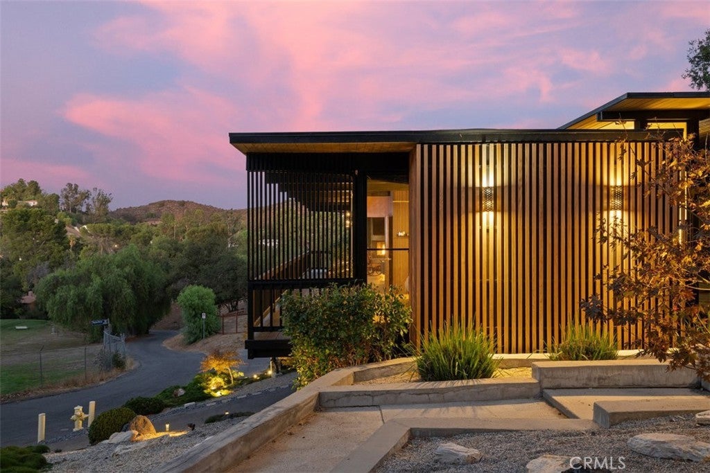 Photo of Listing #SR26065053