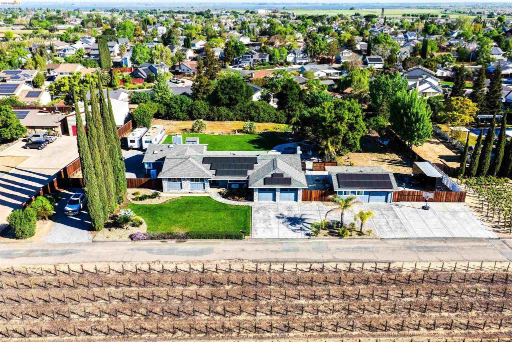 Photo of Listing #41128553