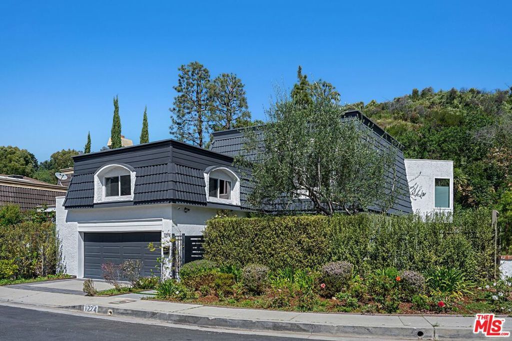 Photo of Listing #26669777