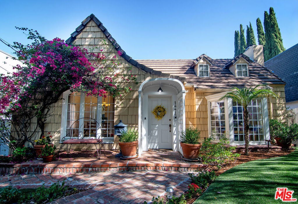 Photo of Listing #26669799