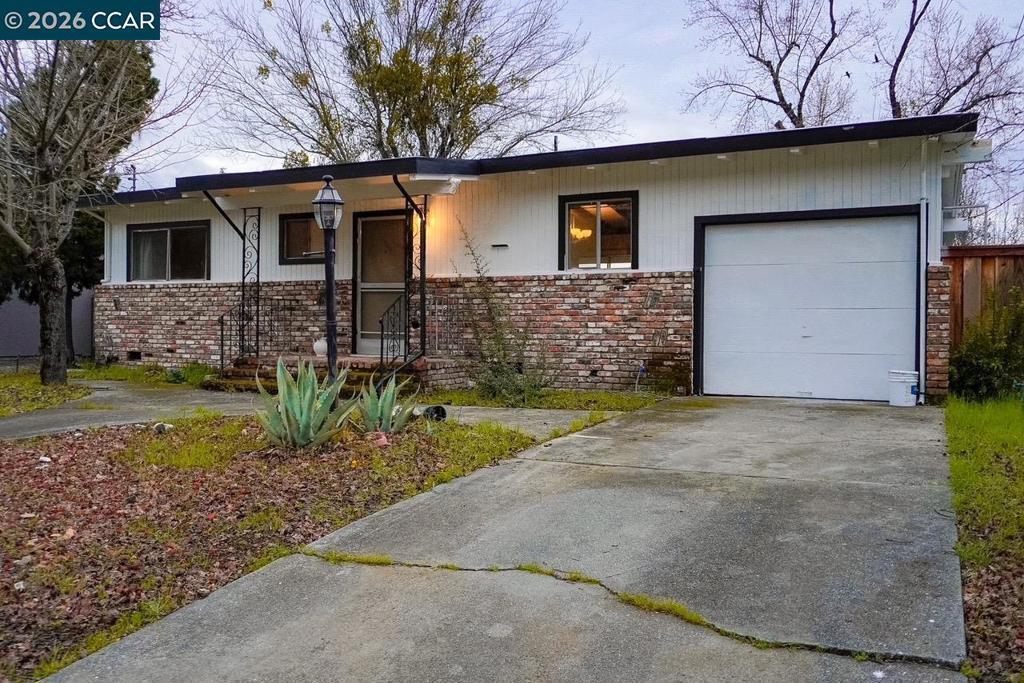 Photo of Listing #41128573