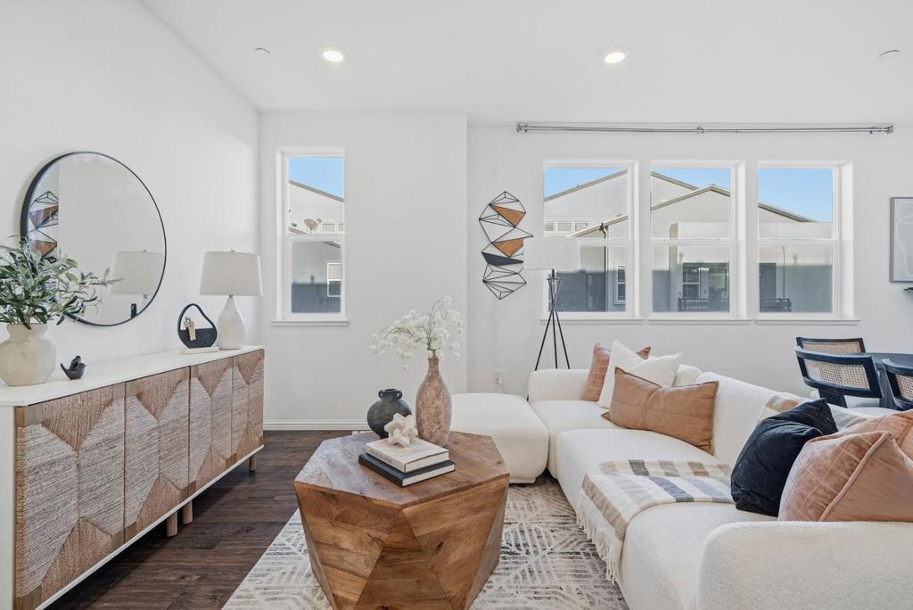 Photo of Listing #ML82040306