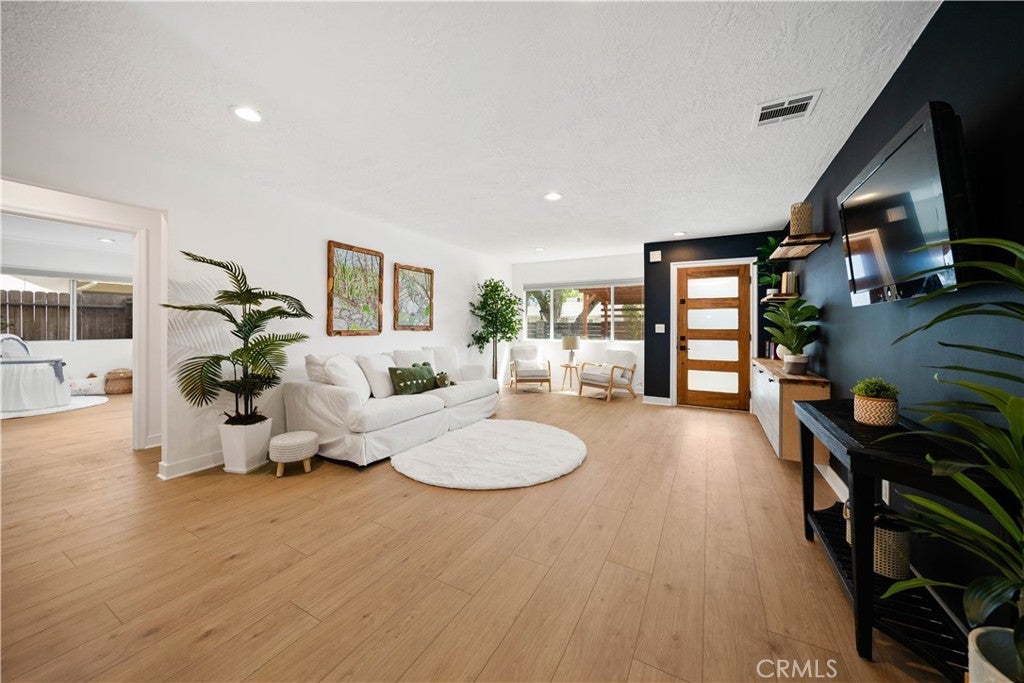 Photo of Listing #SR26064863