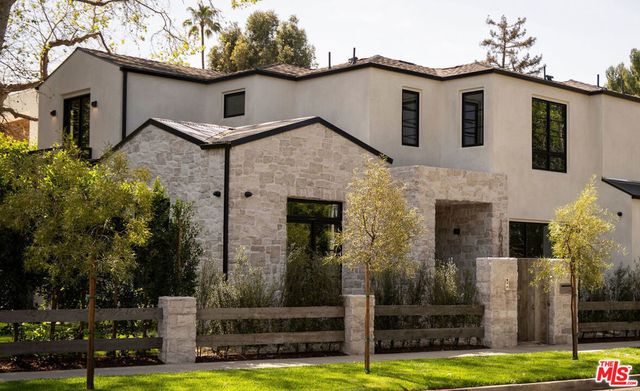 12040 Maxwellton Road, Studio City