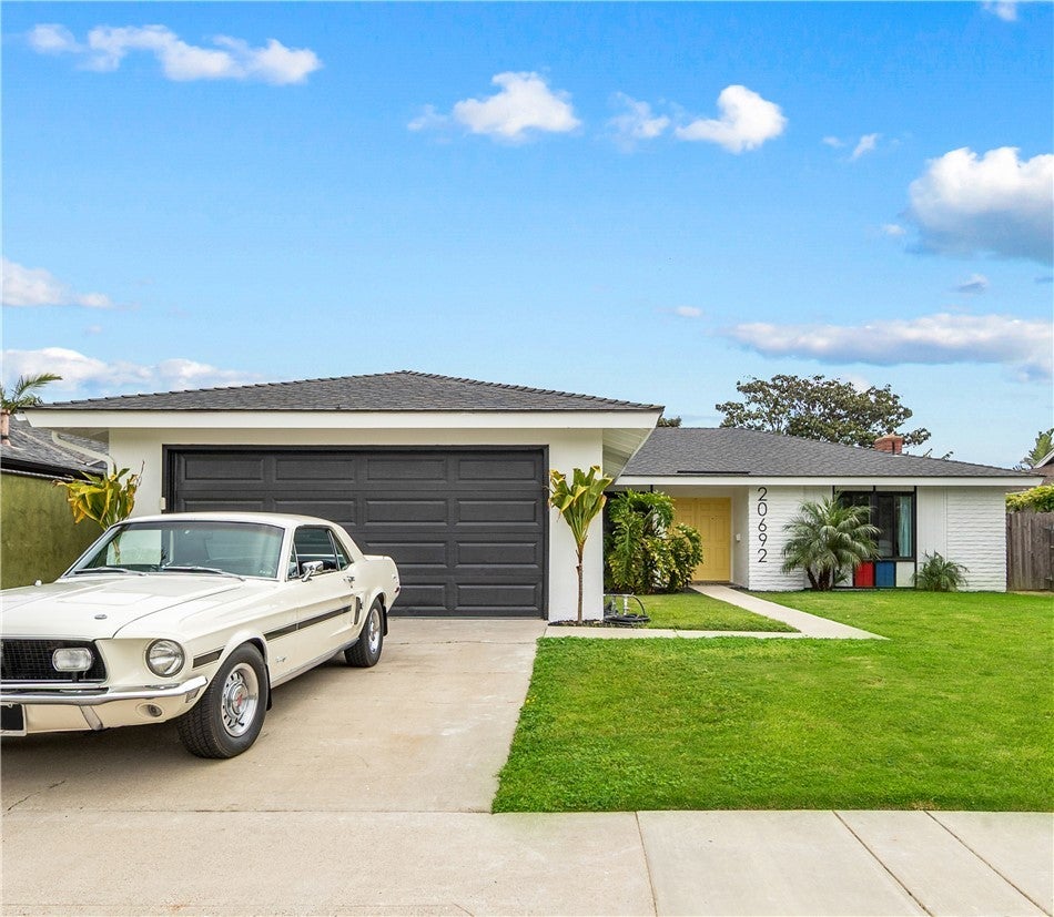 Photo of Listing #OC26065435