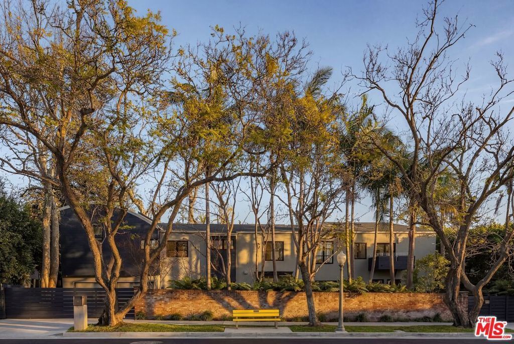 576 E Channel Road, Santa Monica