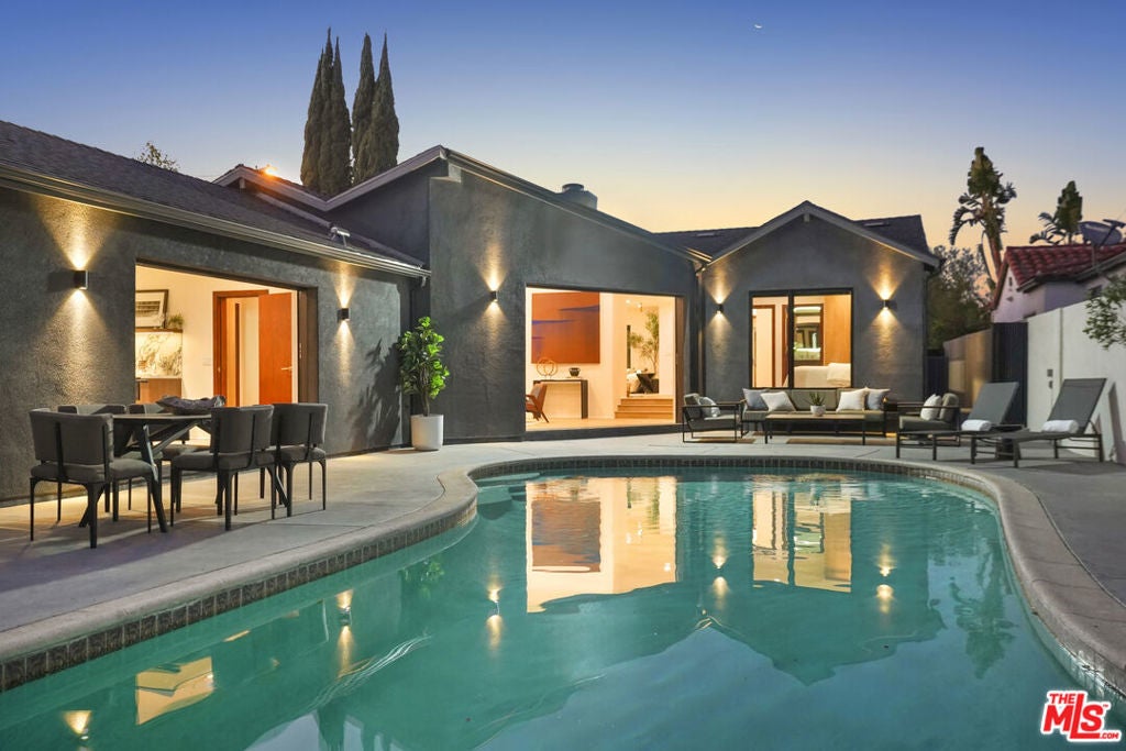 Photo of Listing #26660341