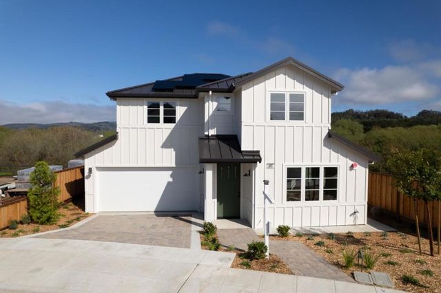 577 Creekside Court, Half Moon Bay