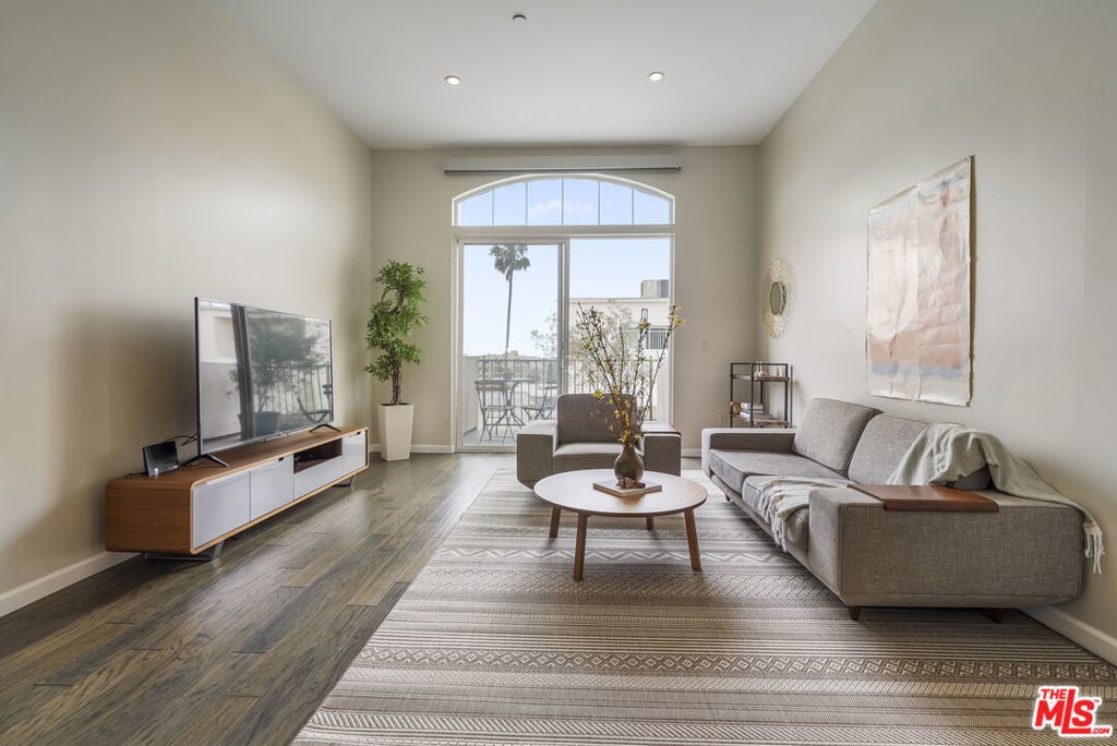 Photo of Listing #26669145