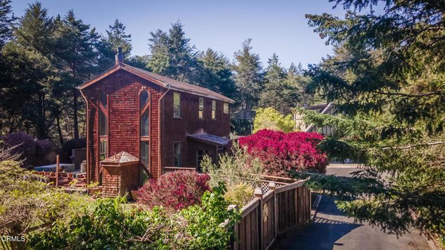 10360 Gary Lane, Mendocino