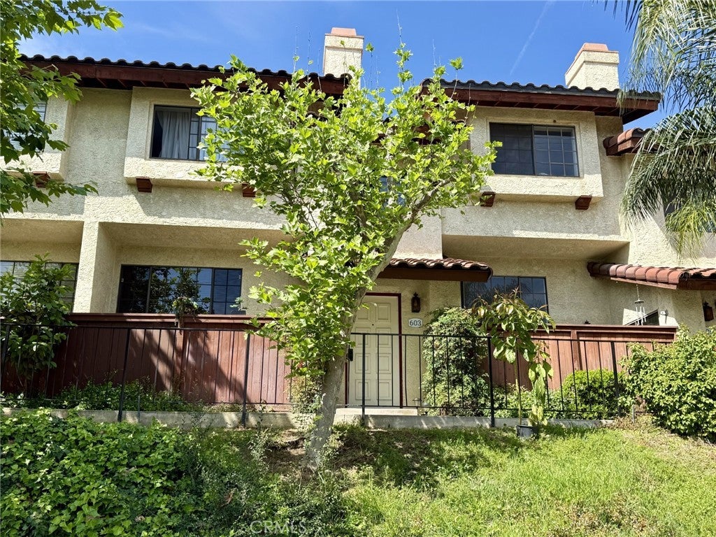 Photo of Listing #IV26066109