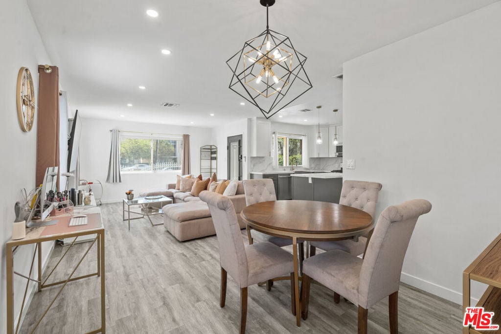 Photo of Listing #26669307