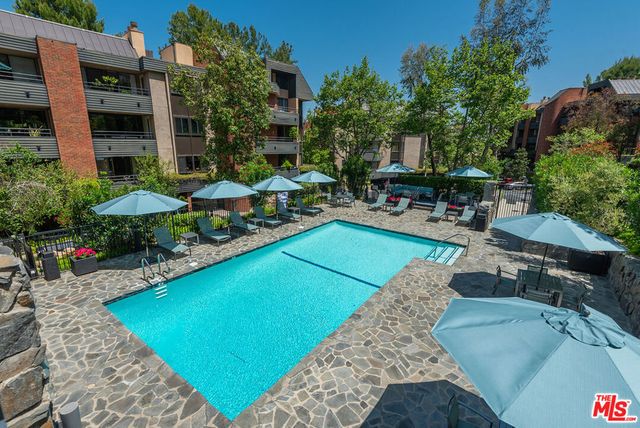 4736 Park Encino Lane # 215, Encino
