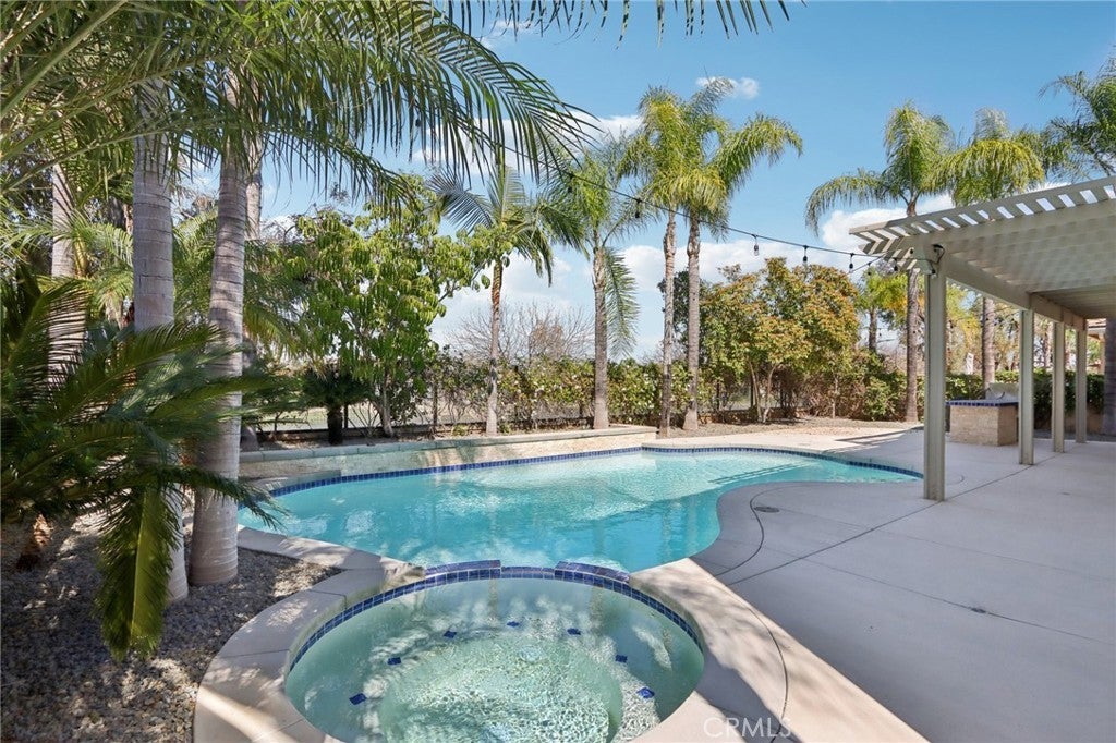 Photo of Listing #IG26035325