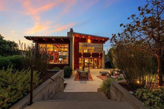 436 Lakeview Way, Redwood City